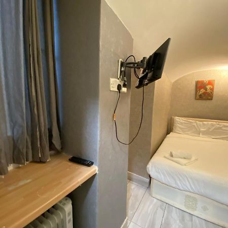 F24- Basement Single Studio Near Paddington Apartment London Exterior photo